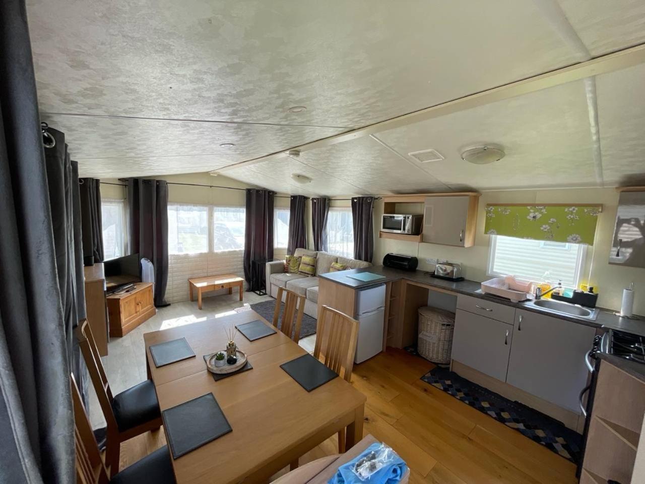 3 Bedroom Holiday Home Саут Хейлинг Екстериор снимка